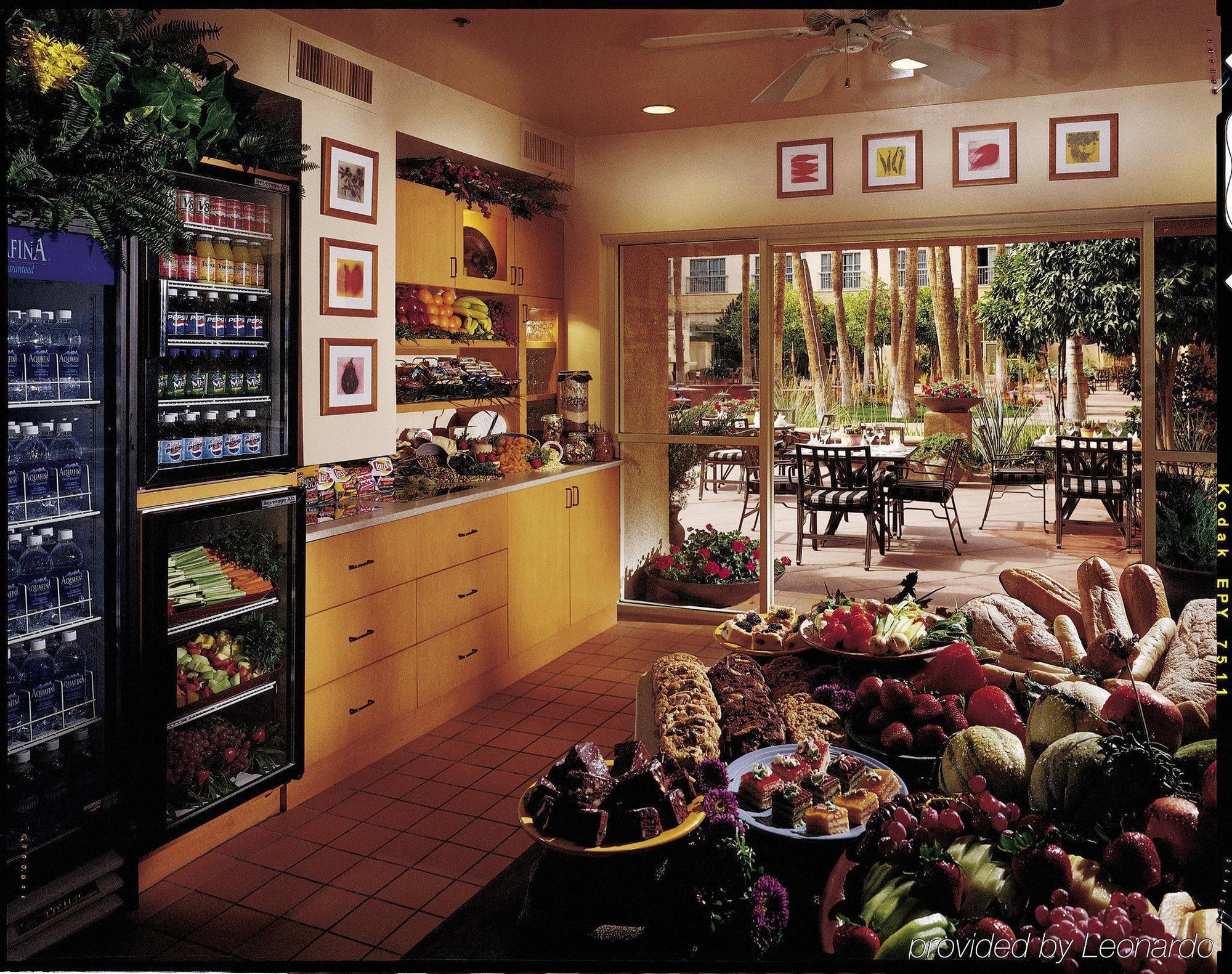 Hotel Tempe Mission Palms- Destination Fee Includes Parking Restaurace fotografie